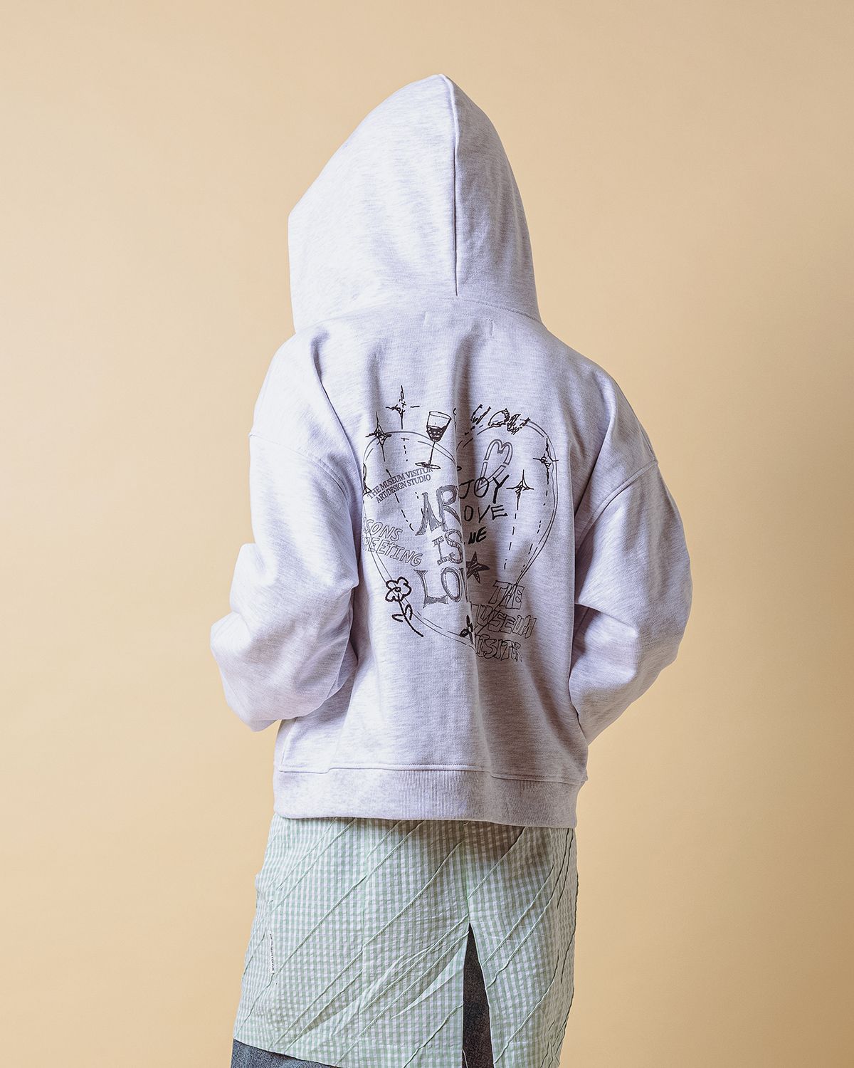더뮤지엄비지터(THEMUSEUMVISITOR) DOODLE HOODIE ZIP UP (WHITE MELANGE)