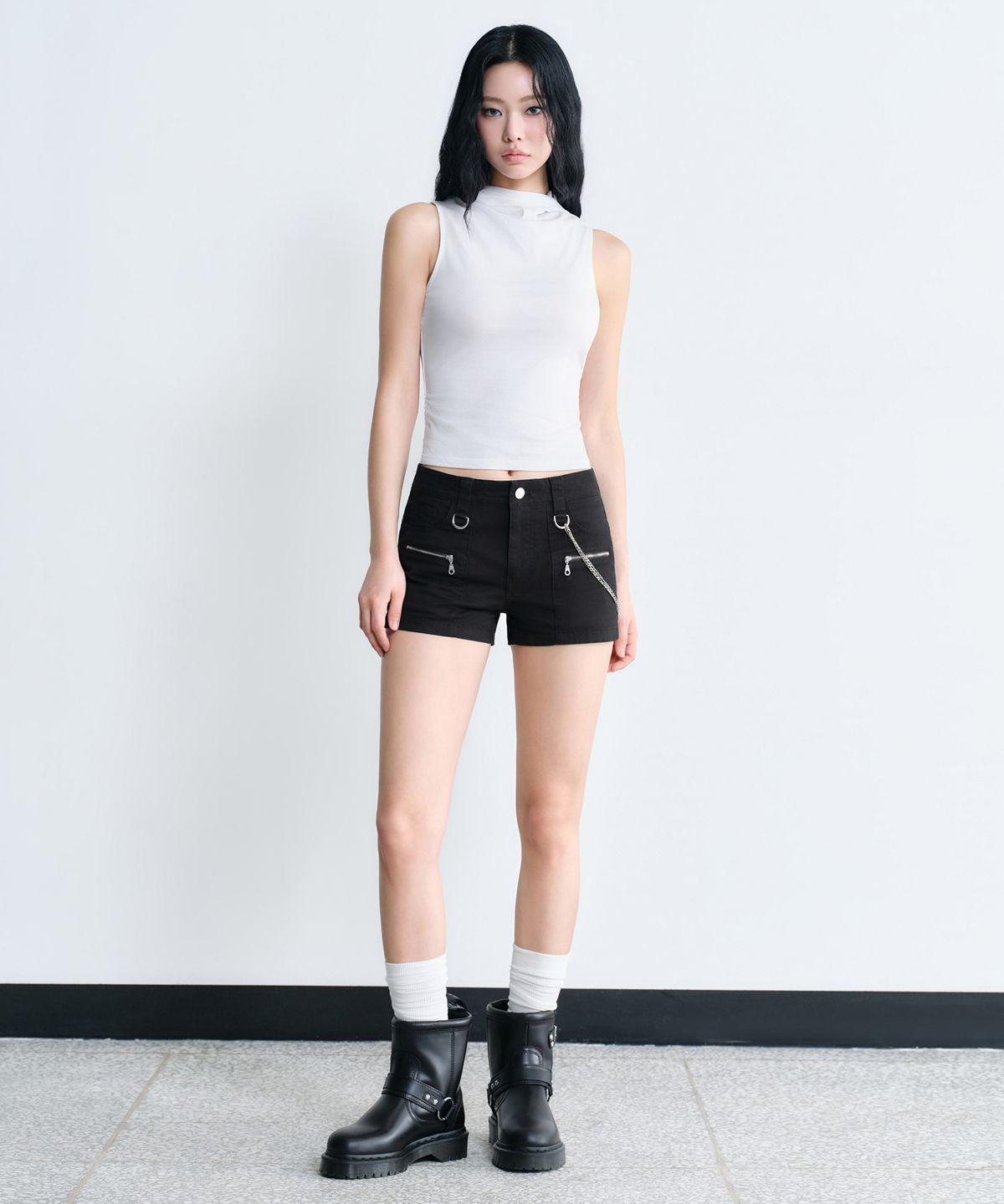 무신사 스탠다드 우먼(MUSINSA STANDARD WOMAN) [언바운드 걸] 우먼즈 마이크로 쇼츠 [블랙]