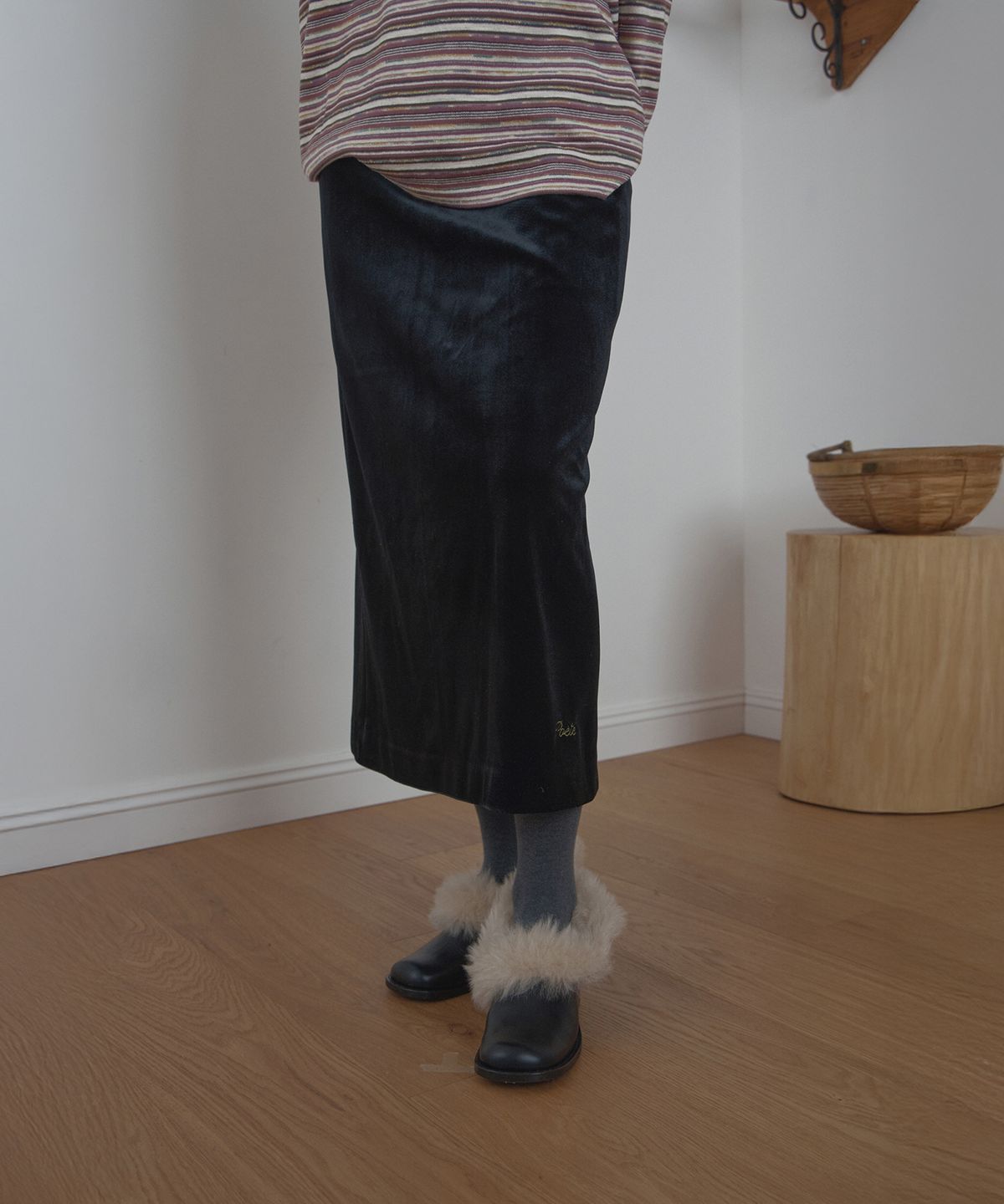 포에트서울(POETSEOUL) velour long skirt_black