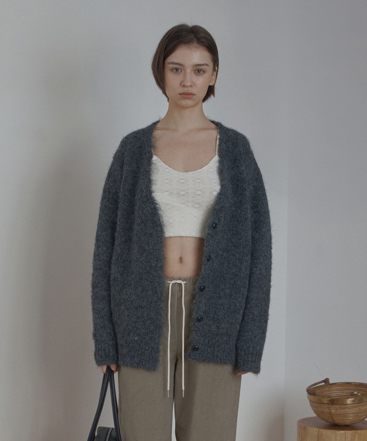 포에트서울(POETSEOUL) hairy over cardigan_charcoal