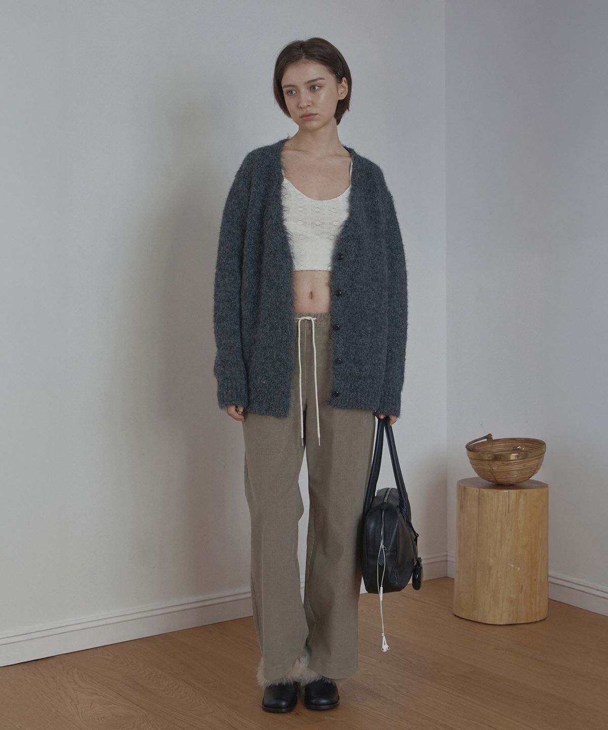 포에트서울(POETSEOUL) hairy over cardigan_charcoal