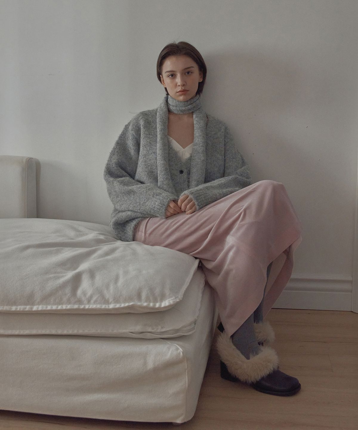 포에트서울(POETSEOUL) hairy over cardigan_light gray