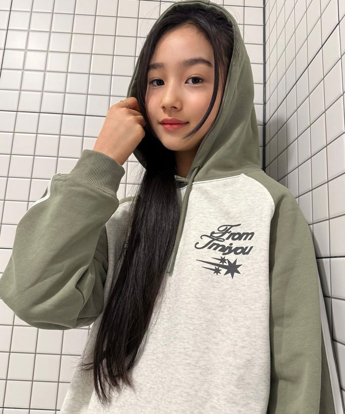 티미유(TMIU) 스포티 후드 맨투맨