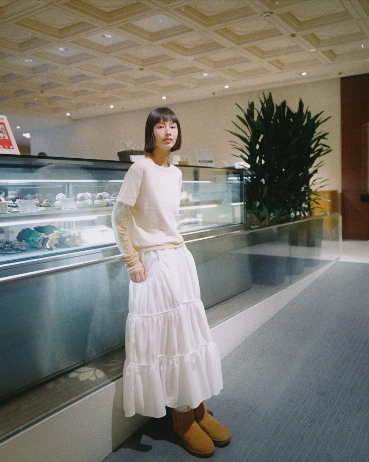 로액슈얼(LO AXUAL) FLEECE LOOSE POCKET TIERD SKIRT_WHITE