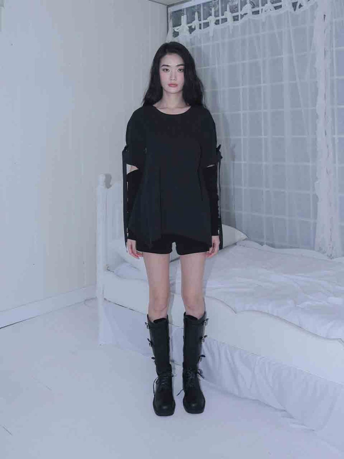 엘프엘프엘프 아카이브스(ELFELFELF ARCHIVES) 윙스 셔링 워머 티셔츠 [블랙]