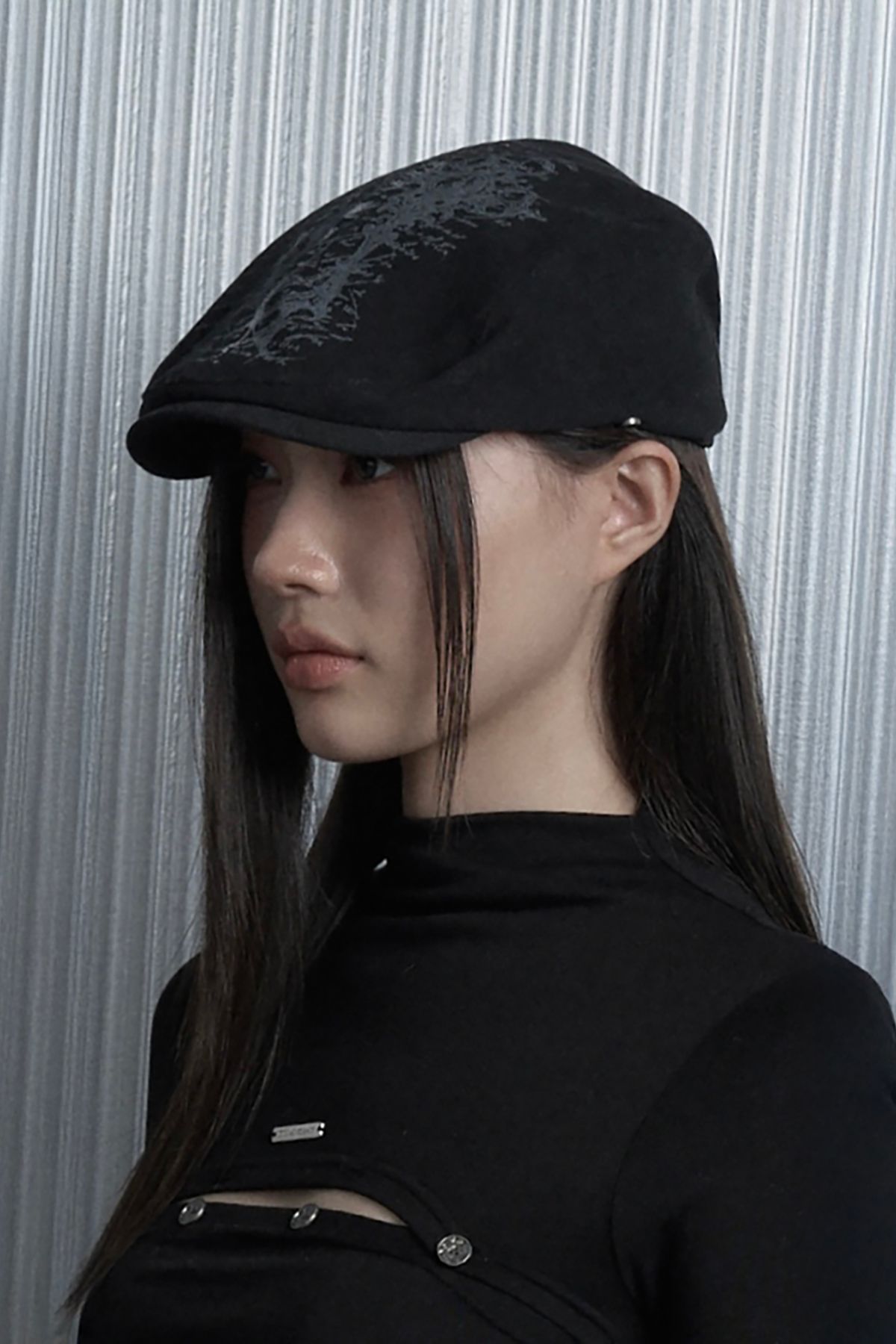 에트오소메(ETRE AU SOMMET) Cross Printing Classic Hunting Cap (Black)