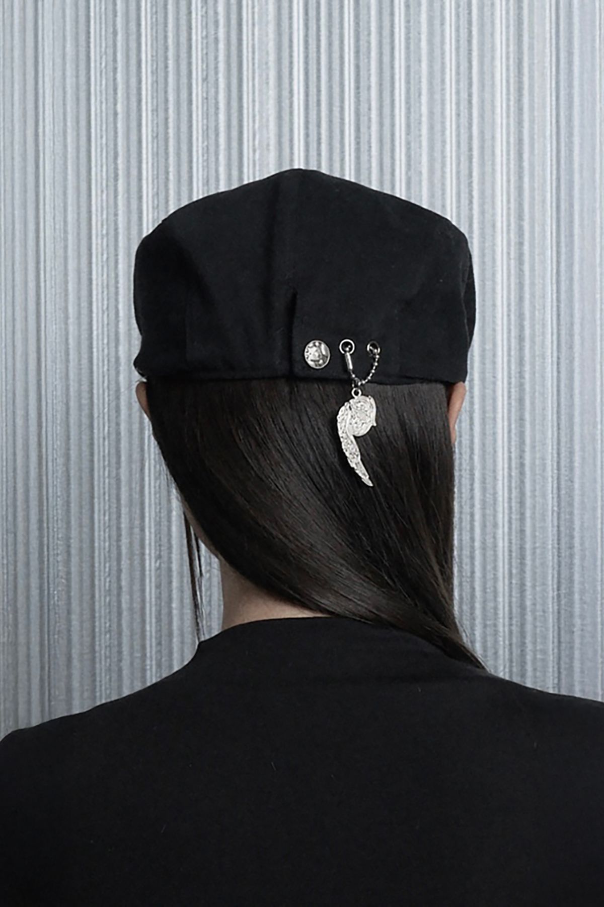 에트오소메(ETRE AU SOMMET) Cross Printing Classic Hunting Cap (Black)