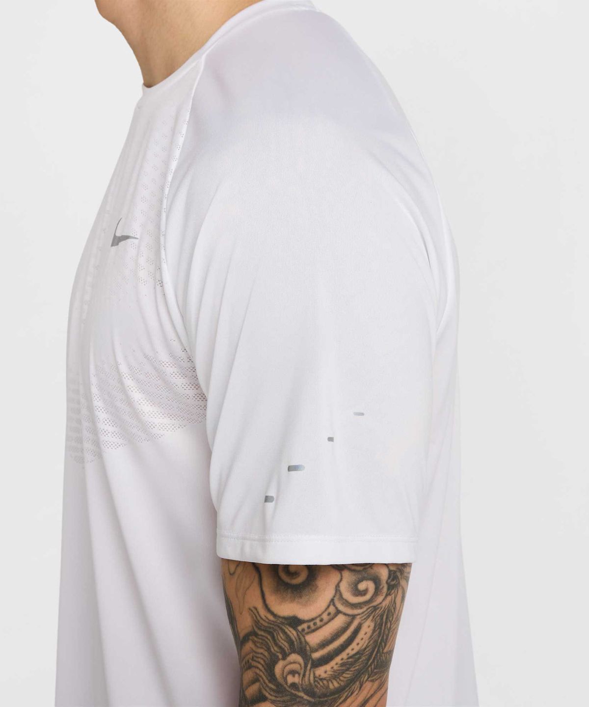 나이키(NIKE) 스트라이드 드라이 핏 ADV 반소매 러닝 탑 M - 화이트 / HV5204-100