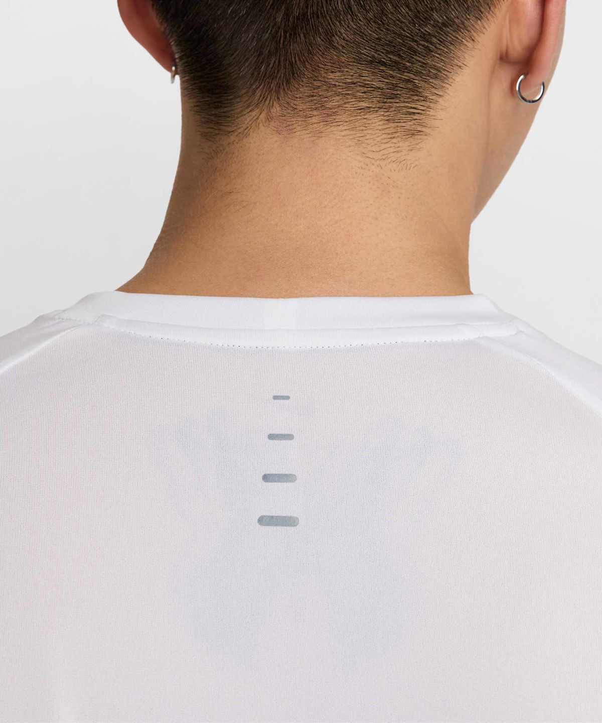 나이키(NIKE) 스트라이드 드라이 핏 ADV 반소매 러닝 탑 M - 화이트 / HV5204-100