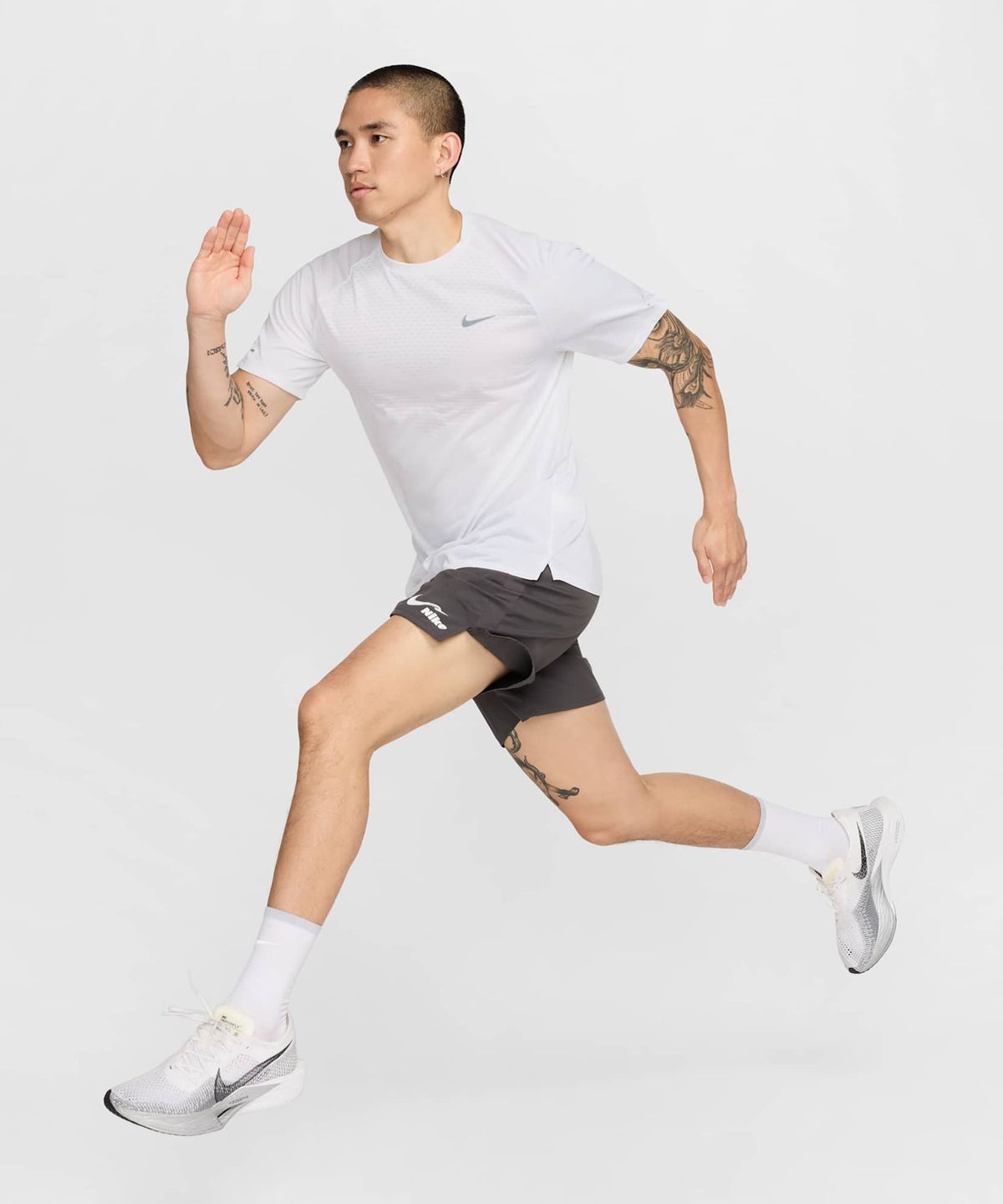 나이키(NIKE) 스트라이드 드라이 핏 ADV 반소매 러닝 탑 M - 화이트 / HV5204-100