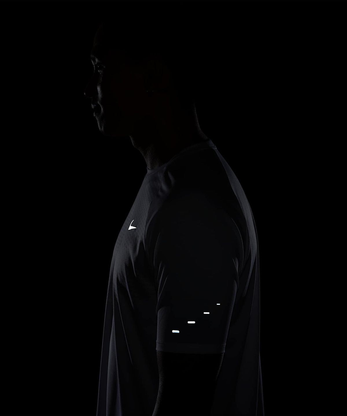 나이키(NIKE) 스트라이드 드라이 핏 ADV 반소매 러닝 탑 M - 화이트 / HV5204-100