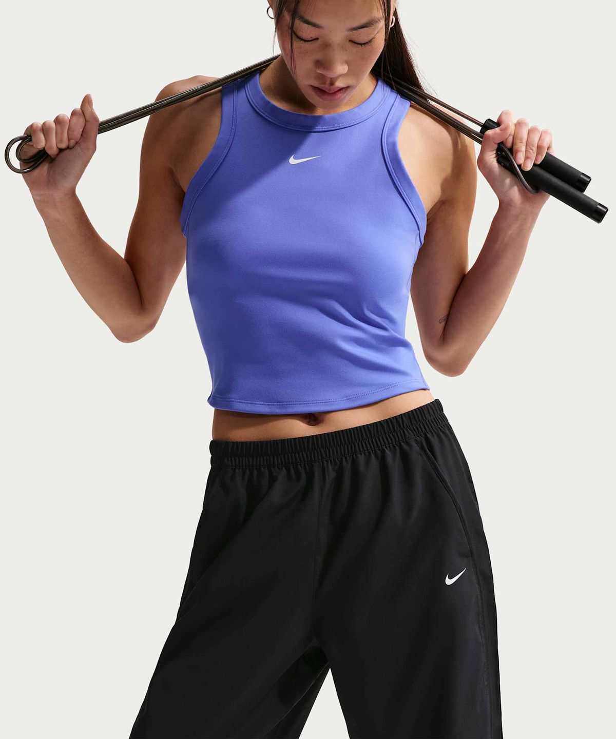 나이키(NIKE) 원 드라이 핏 미드라이즈 우븐 팬츠 W - 블랙:화이트 / II4477-010