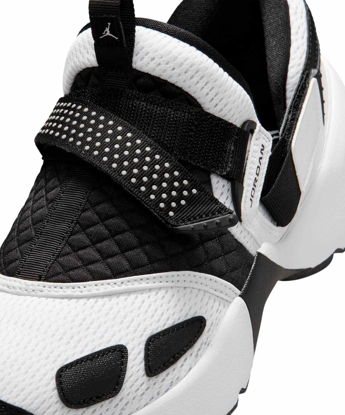 나이키(NIKE) 조던 트러너 LX W - 화이트:리플렉티브 실버:블랙 / HQ2164-100