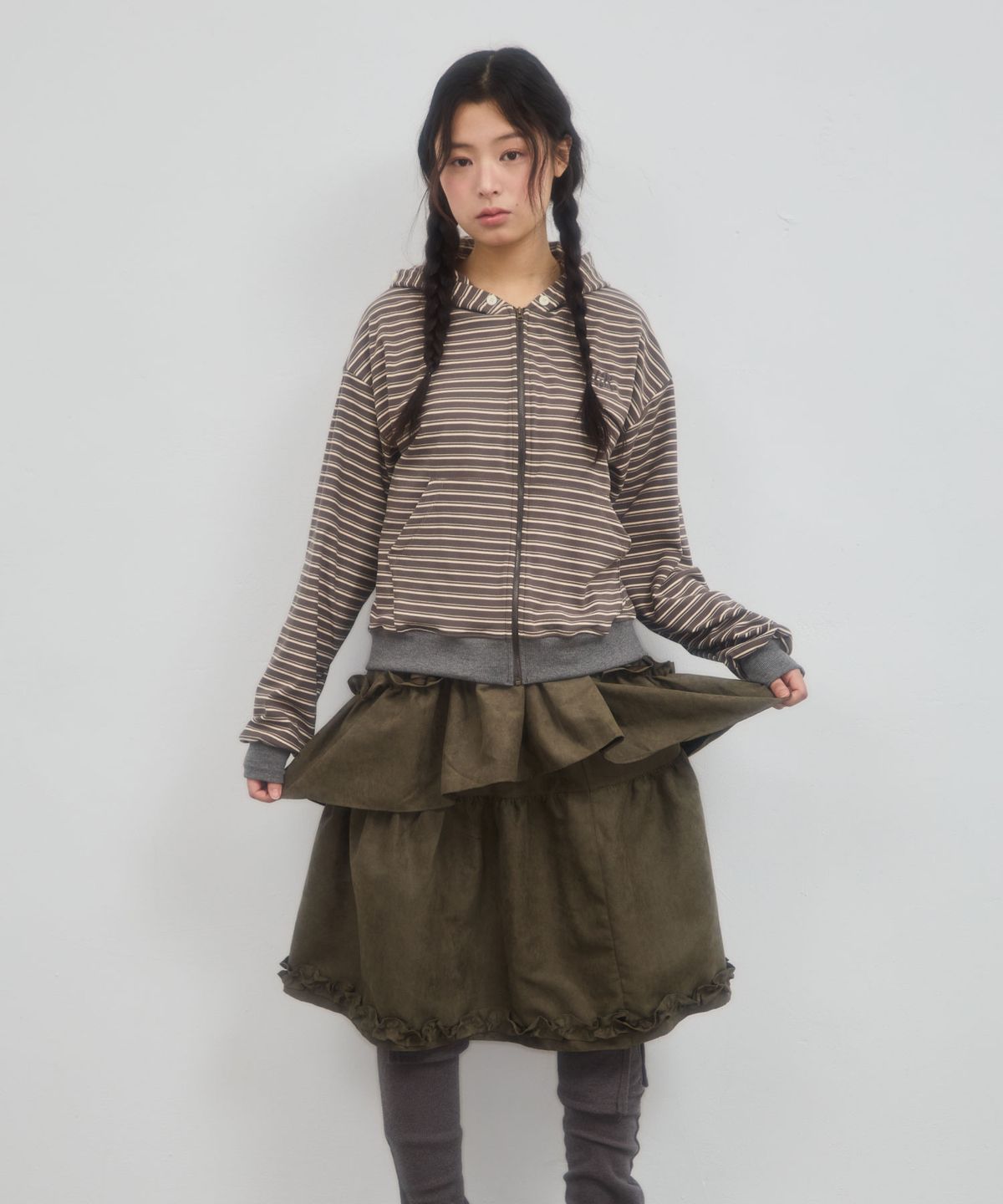 레터리(LETERIE) SHIRRING CANCAN MIDI SKIRT_KHAKI