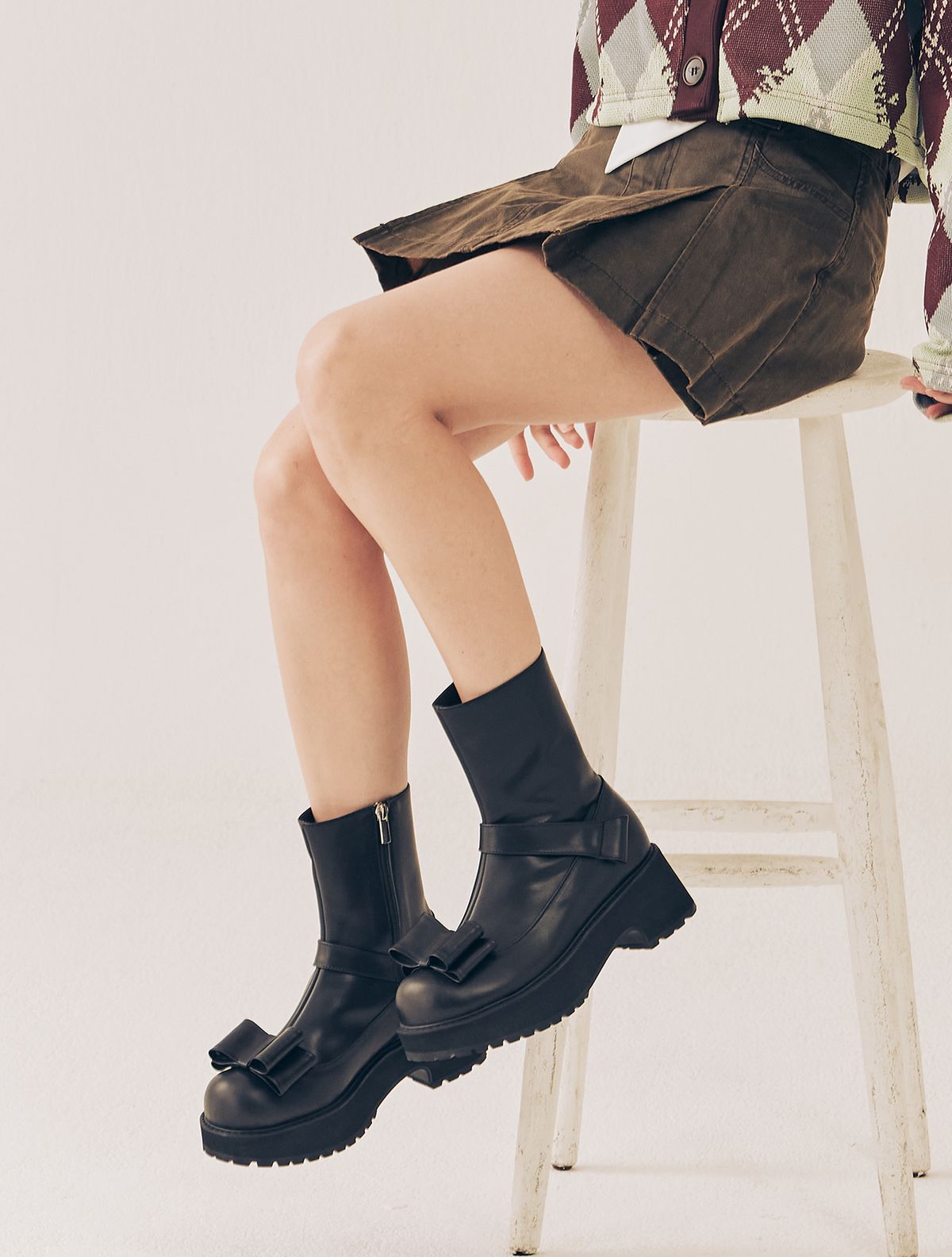 에뗄린(ETELIN) Bizu Ribbon Ankle Boots - Pale Black