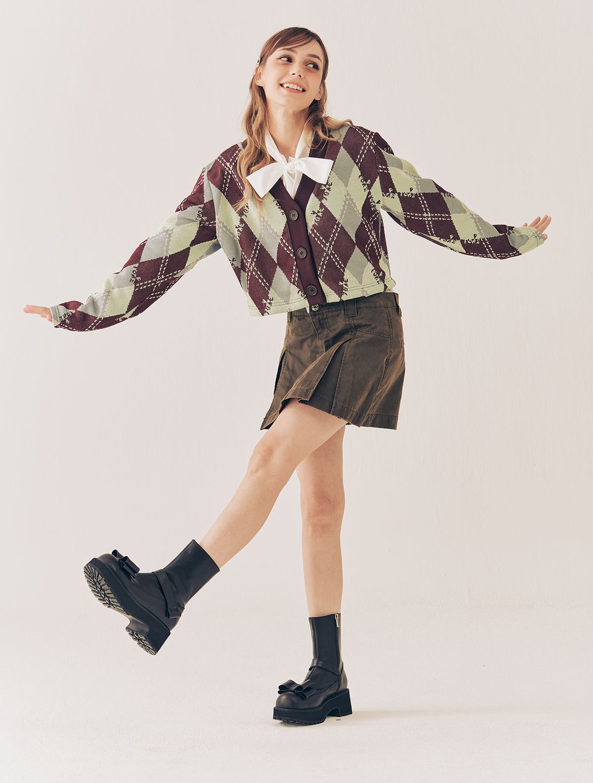 에뗄린(ETELIN) Bizu Ribbon Ankle Boots - Pale Black