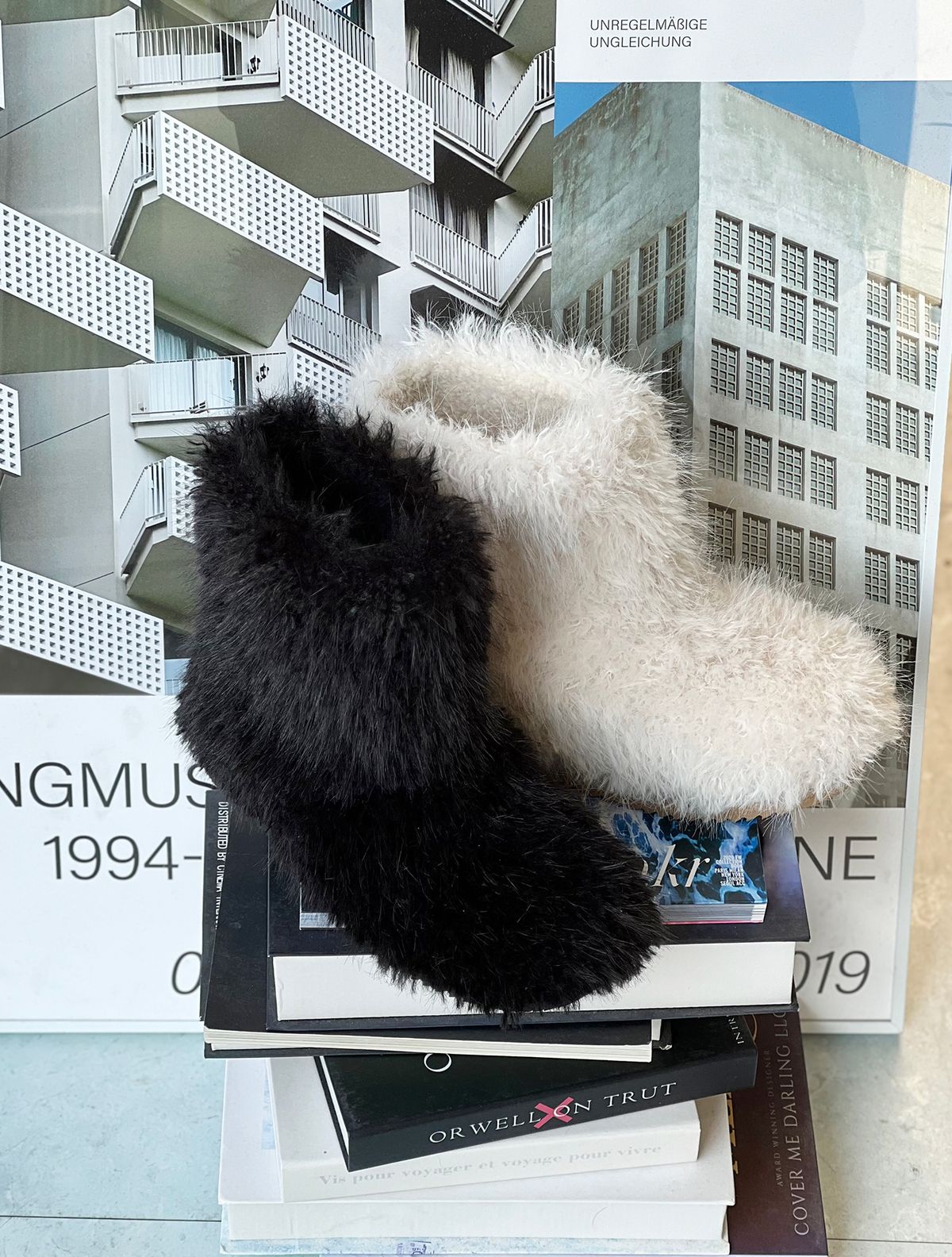 에뗄린(ETELIN) Teddy Fur Mini Ankle Boots - Teddy Black
