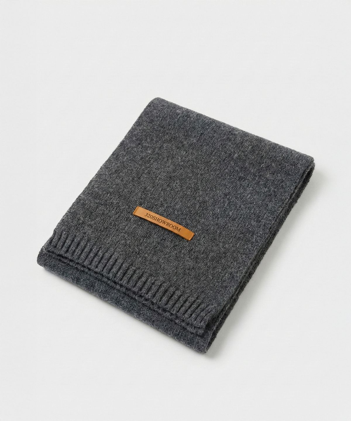 320쇼룸(320SHOWROOM) Contemporary Australian Wool 100 Muffler Charcoal
