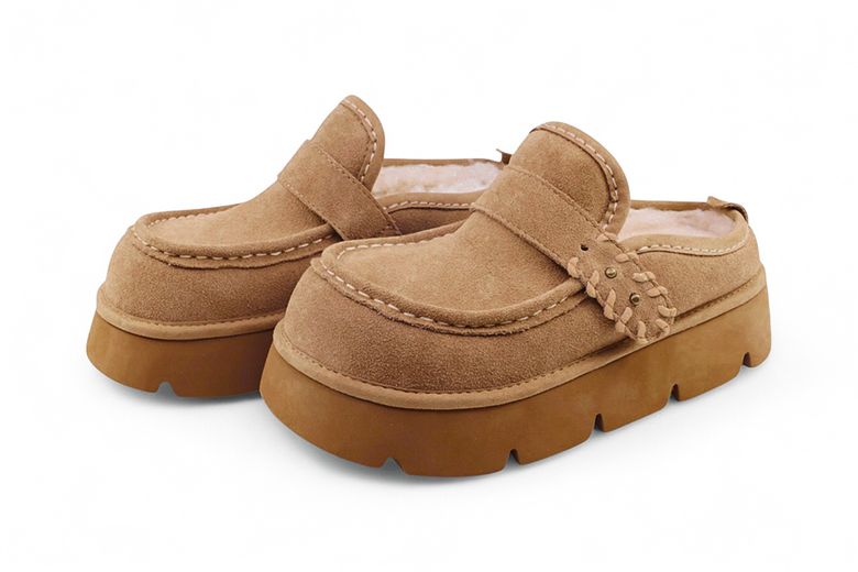 MUSINSA | YASE Songe Songe x Yase Native Tassel Natural Wool Clog 