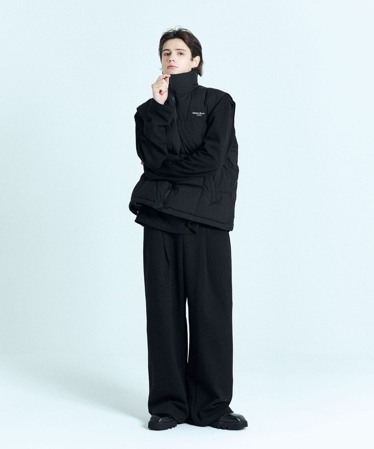 메종 드 누아(MAISON DE NOIR) EMBLÈME QUILTED DUCK DOWN VEST