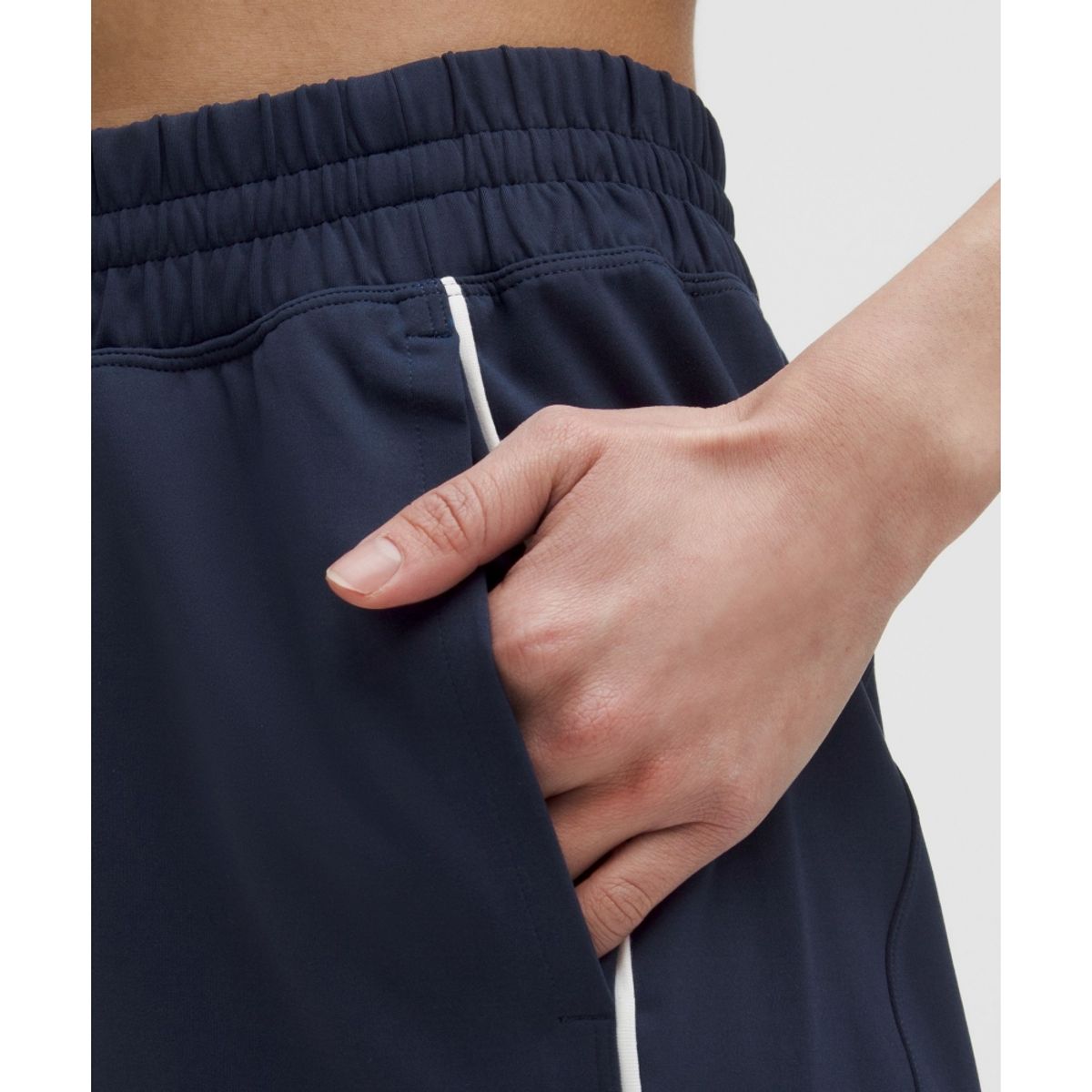 룰루레몬(LULULEMON) Everlux 하이라이즈 집 레그 트랙 팬츠 *아시아 핏