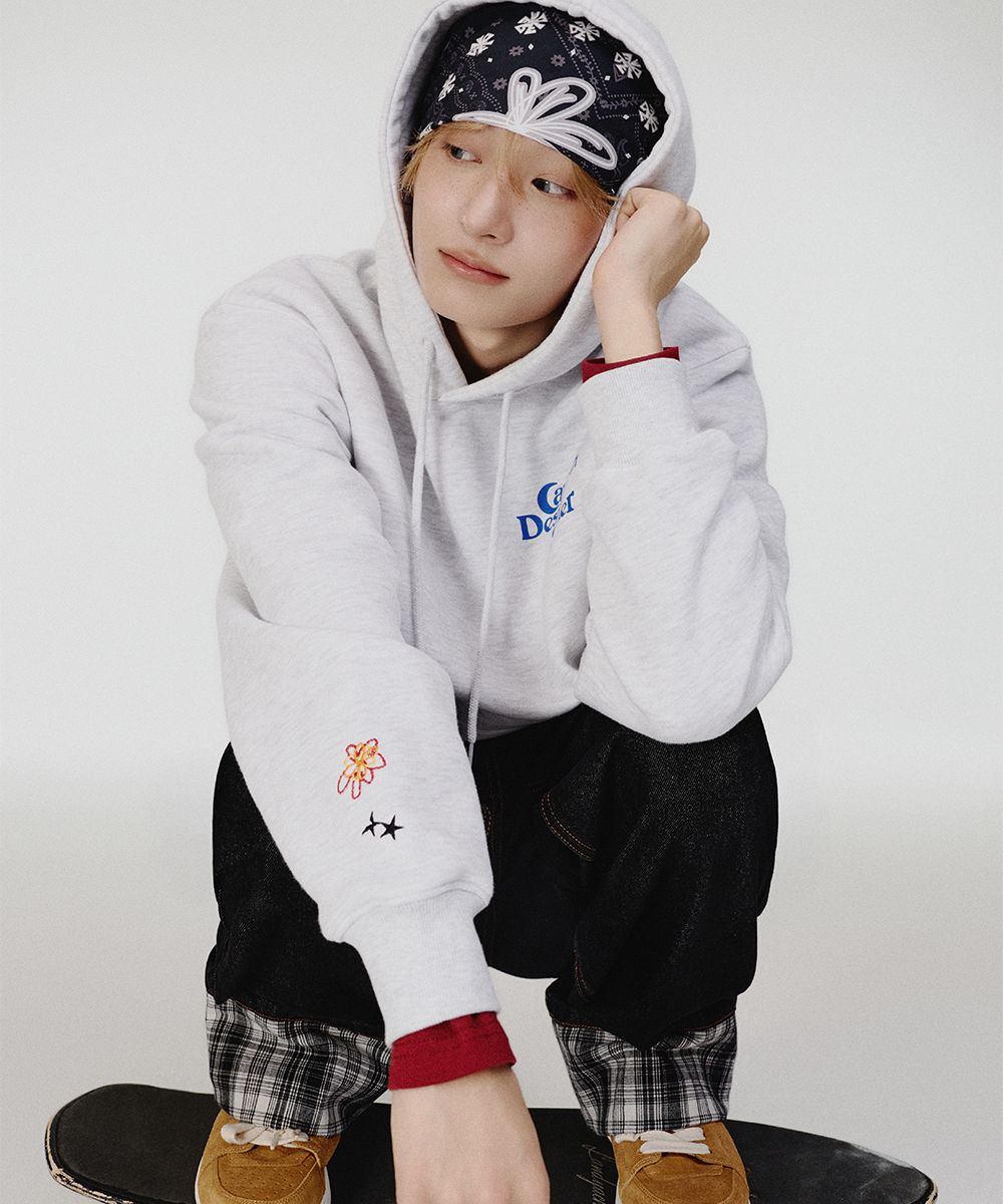카비시(CAVISH) CAVISH × KickFlip Donghwa MY FIRST PIC HOODIE LIGHT