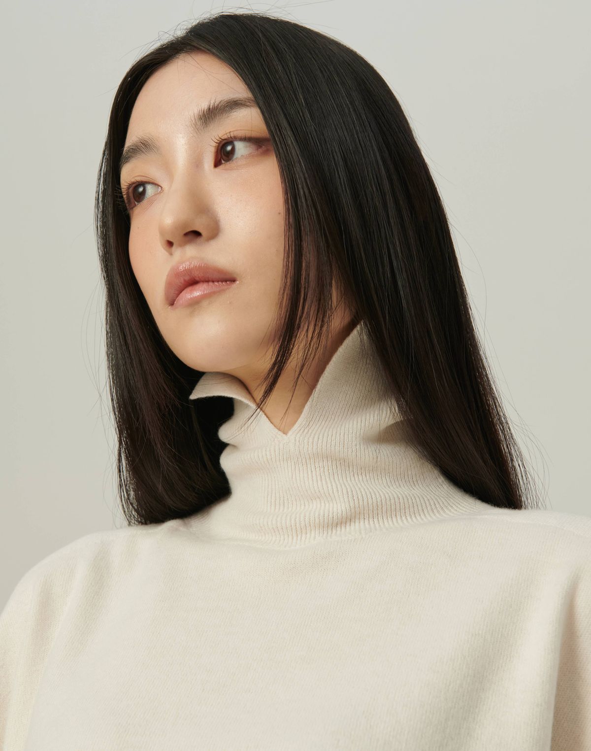 베이스스레드(BASETHREAD) Fold-Down Slit Turtleneck_WHITE