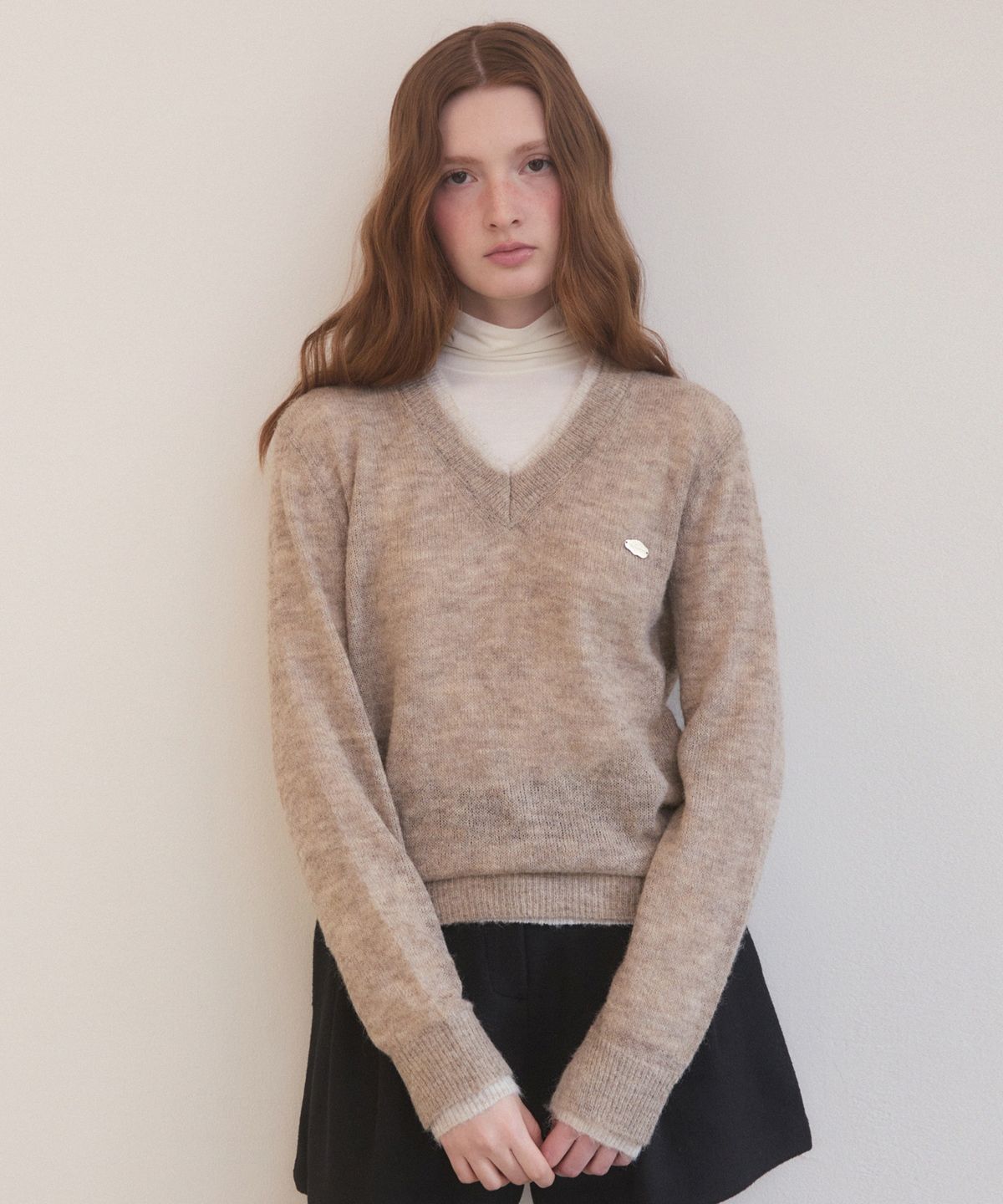 어다울(ADAUL) Hairy layered soft v neck knit - moca