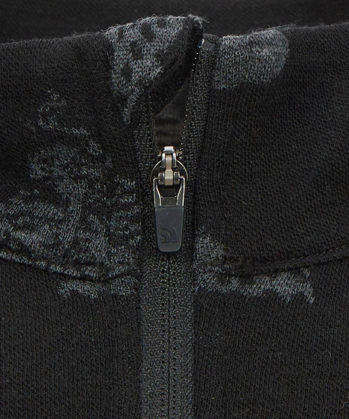 노스페이스(THE NORTH FACE) NT7AR69A 남성 베일 집 스웨터 BLACK