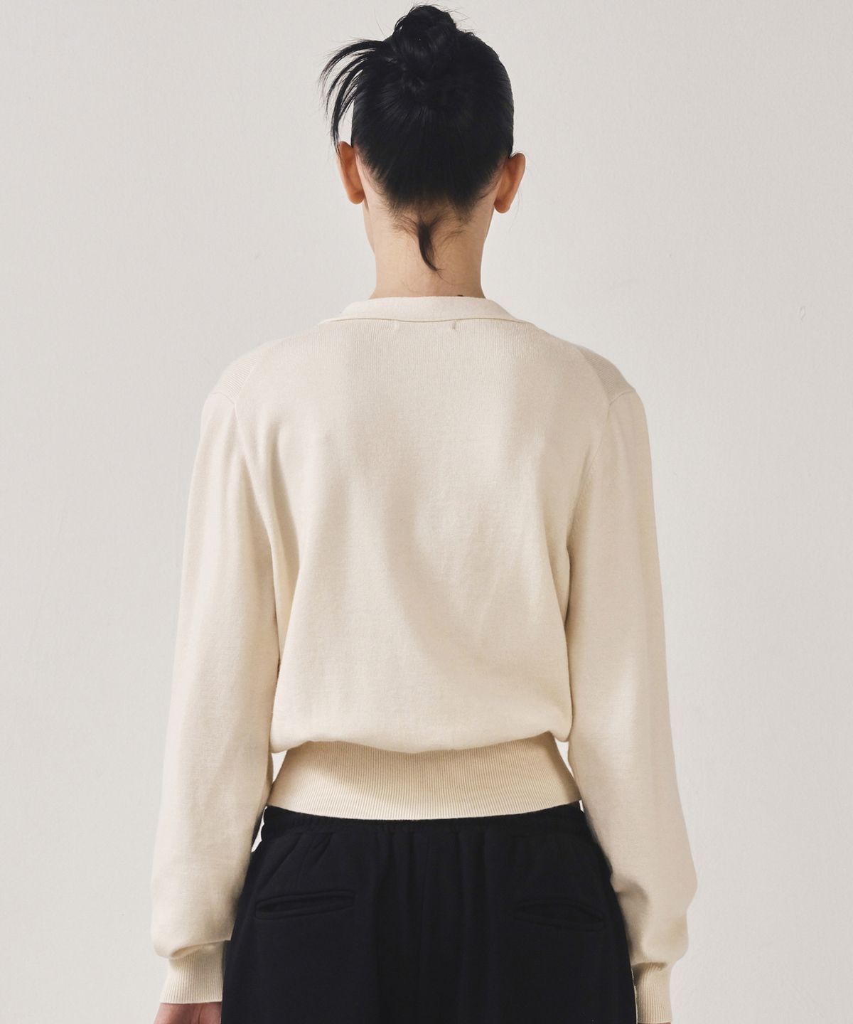 닉앤니콜(NICK&NICOLE) MINI BUTTERFLY SOFT V-CARDIGAN_CREAM BLACK