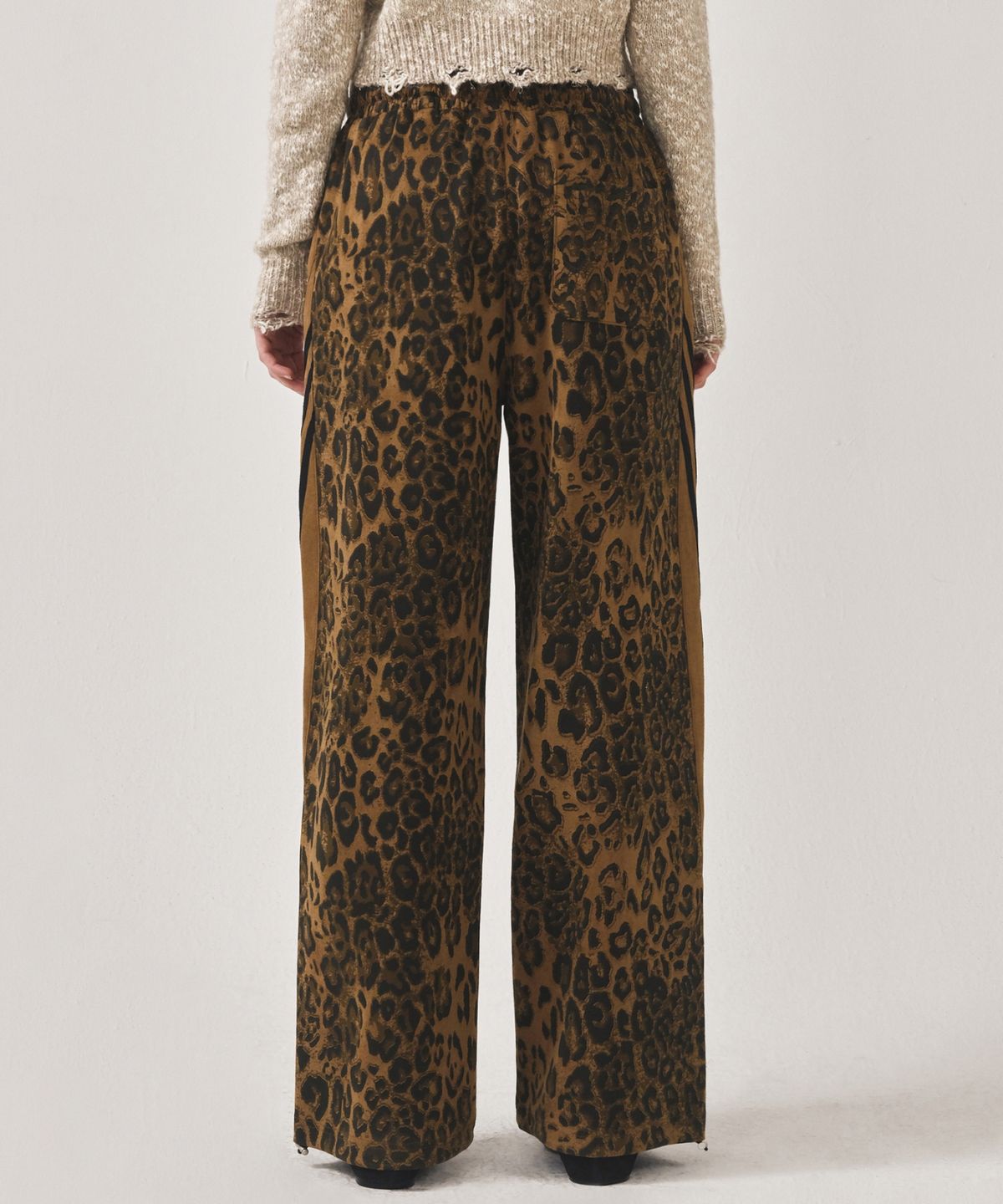 닉앤니콜(NICK&NICOLE) LEOPARD SIDE LINE WIDE PANTS_BROWN