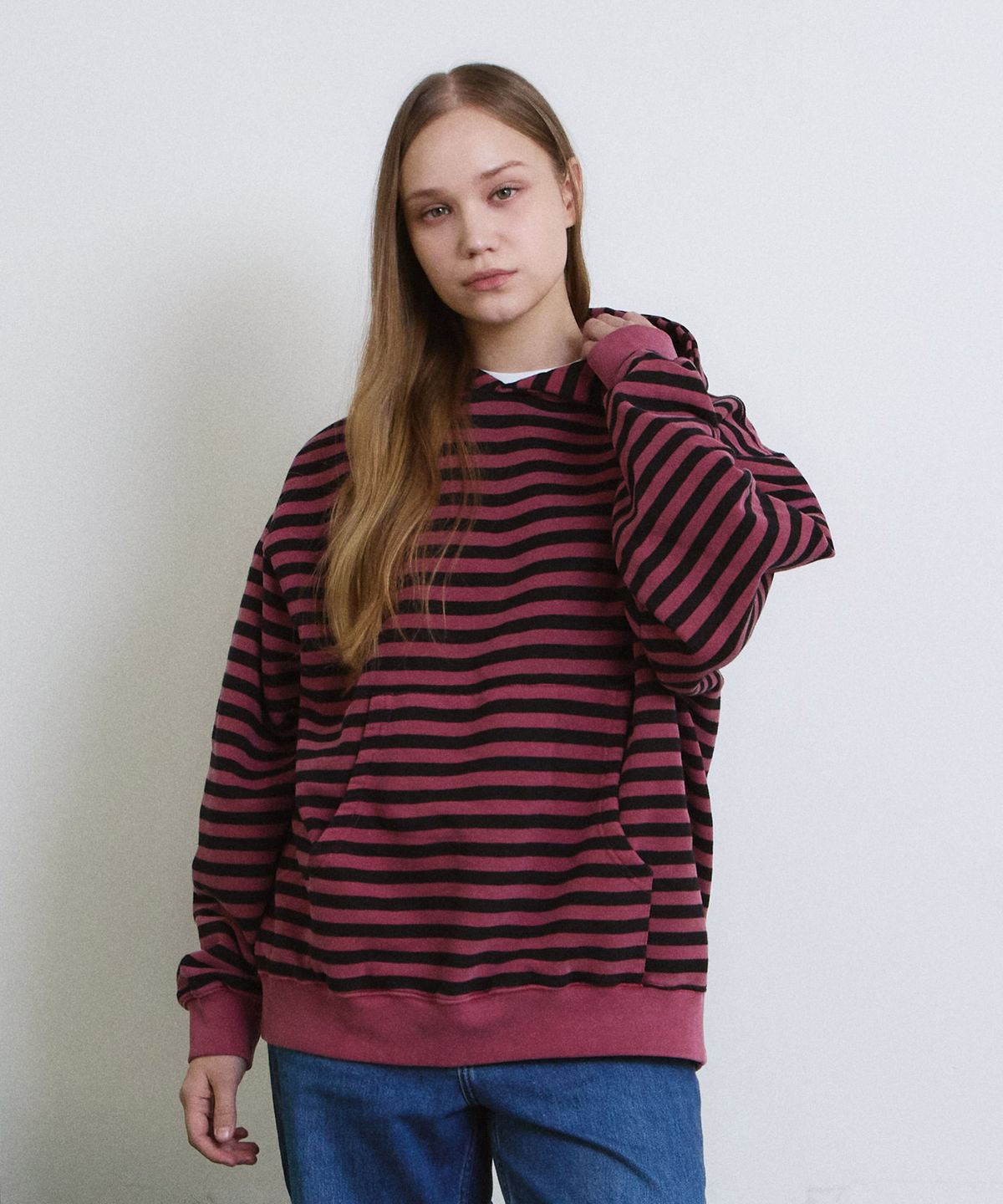 에이던엠(ADERNM) PIGMENT DYED STRIPE LINE HOODIE (BURGUNDY)