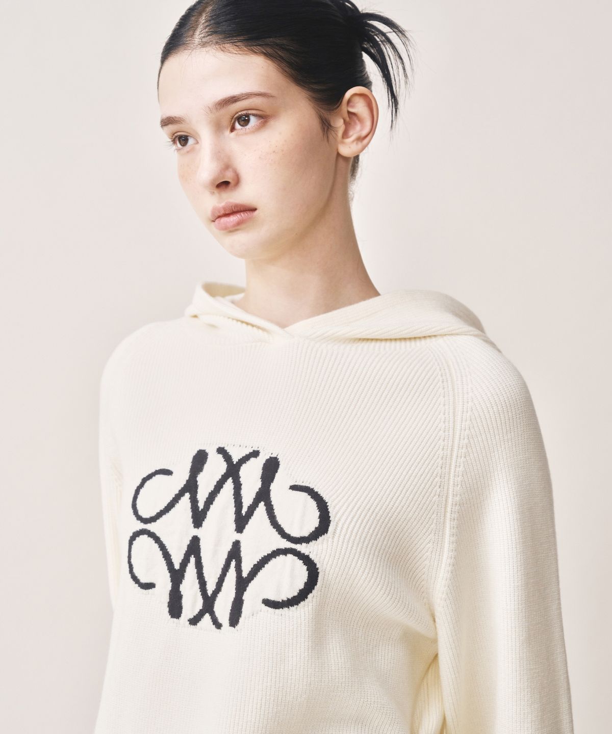 닉앤니콜(NICK&NICOLE) SOFT SYMBOL TEXTURE HOODED KNIT_IVORY