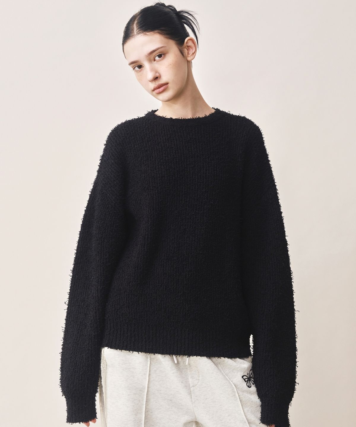 닉앤니콜(NICK&NICOLE) SOFT BOUCLE LS SWEATER_BLACK
