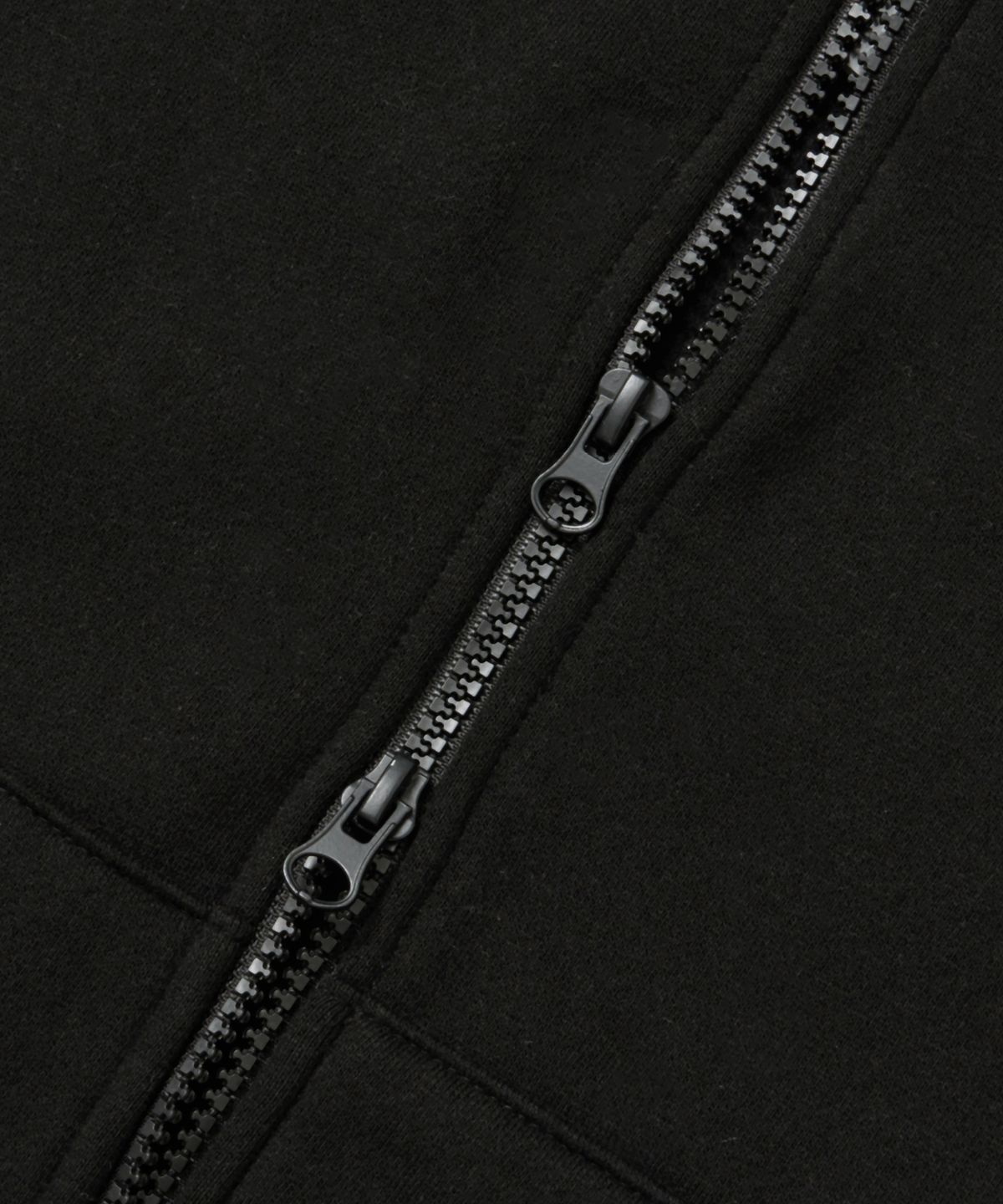 브라운브레스(BROWNBREATH) [25WINTER] TAG HOOD ZIP UP - BLACK