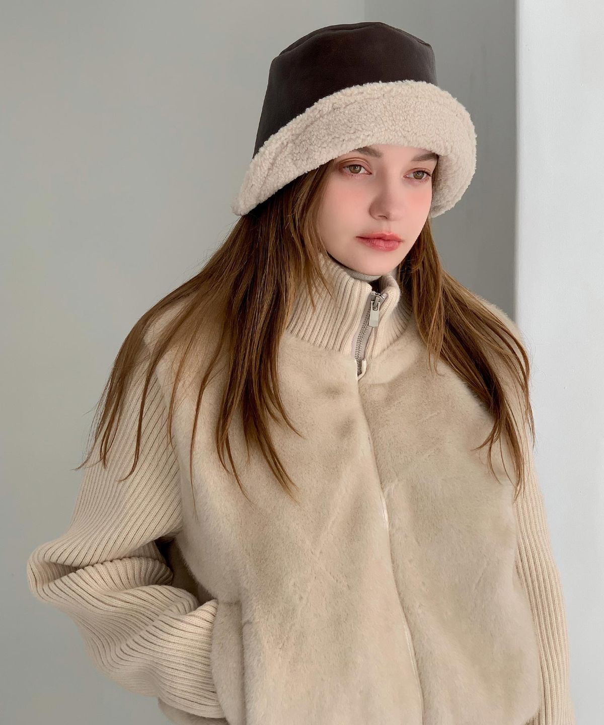 바스카라(VASCARA) Faux Leather Bucket Hat (2colors)