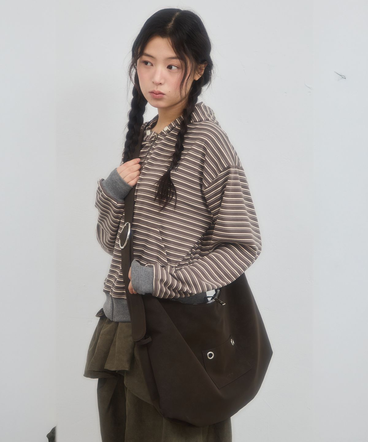 레터리(LETERIE) RING BUCKLE SHOULDER BIG BAG_DARK BROWN