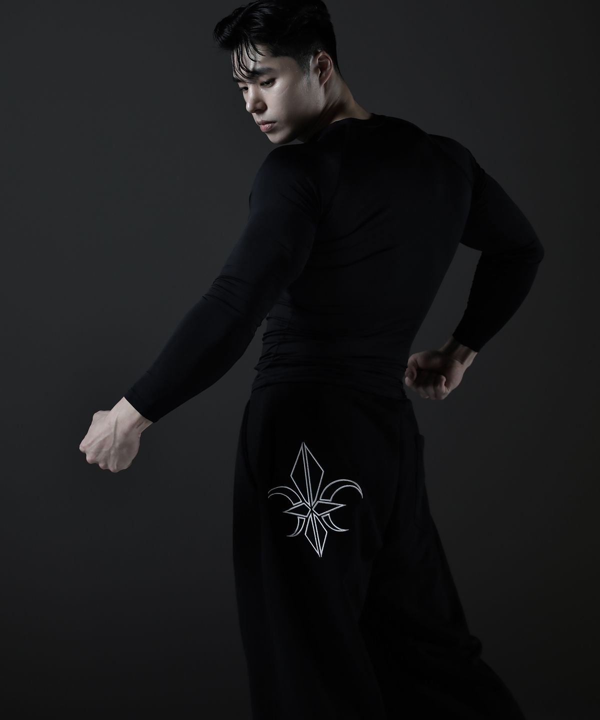 카미드(CARMID) 카미드 와이드 스웨트 로고 팬츠 [블랙]