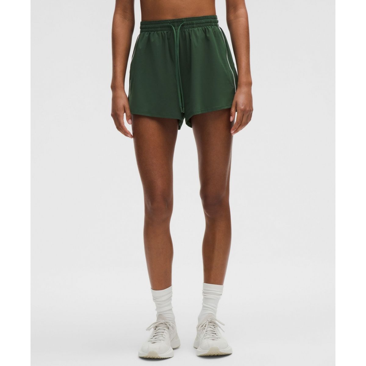 룰루레몬(LULULEMON) 코트 라이벌 하이라이즈 쇼츠 3inch  IVYG WHT