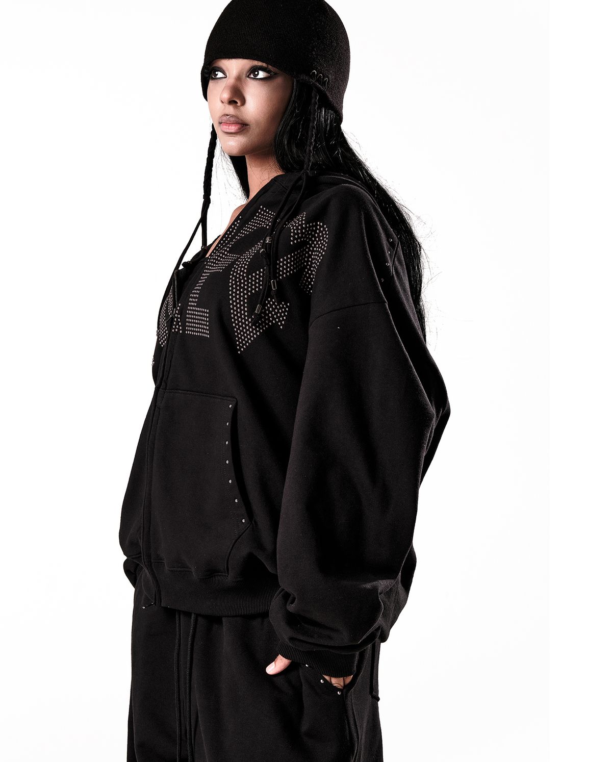 이양(EYANG) NO STRESS HOTFIX SET HOOD ZIP-UP BLACK