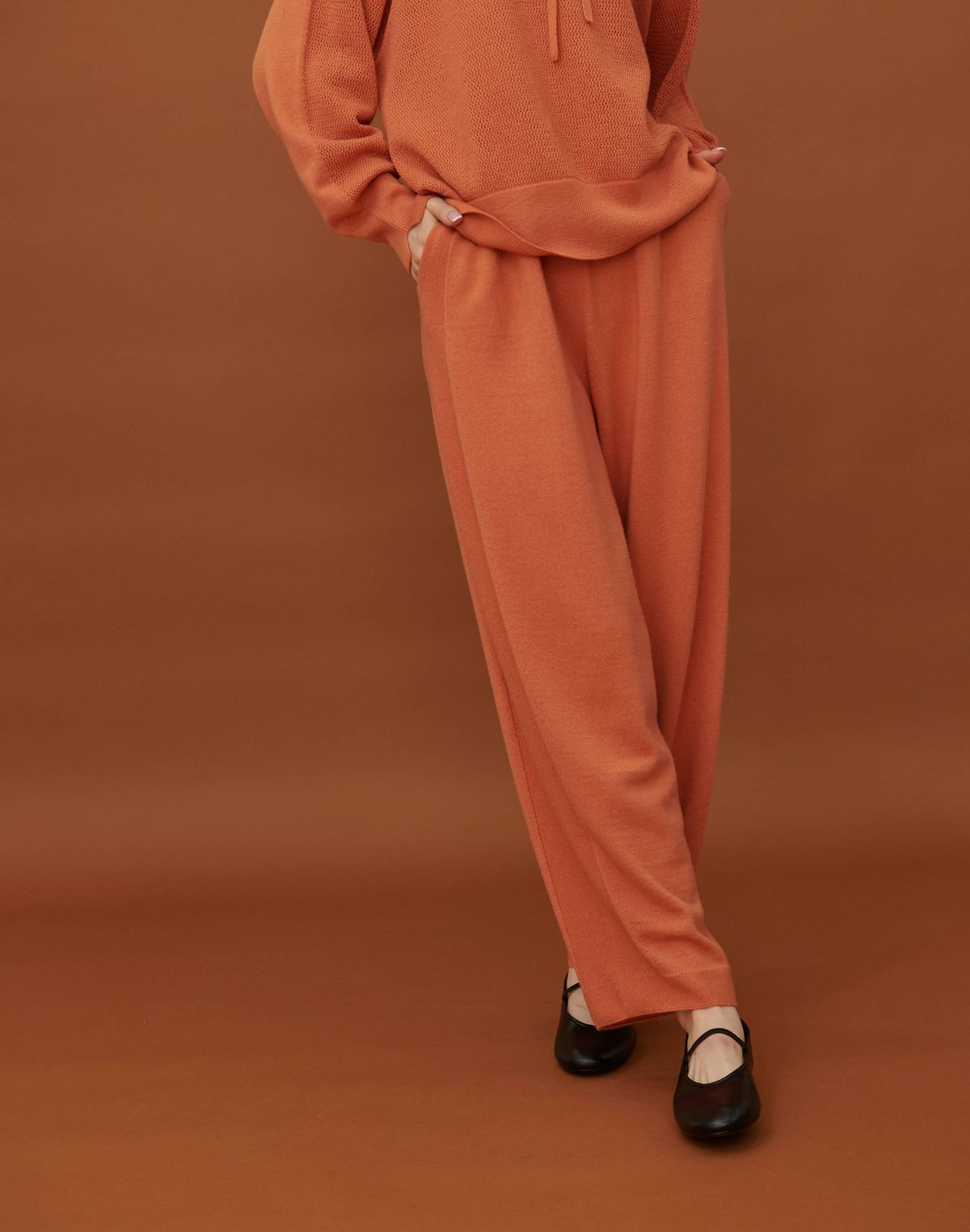 베이스스레드(BASETHREAD) Soft Tapered Wool Knit Pants_ORANGE