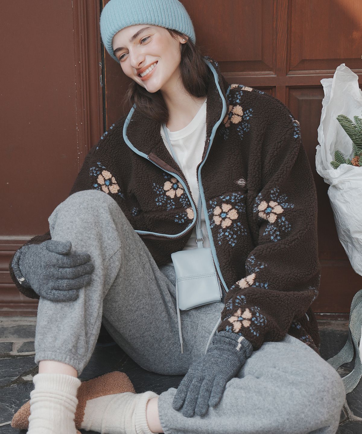 로브로브(LOVLOV) SNOWBLOOM ZIP-UP