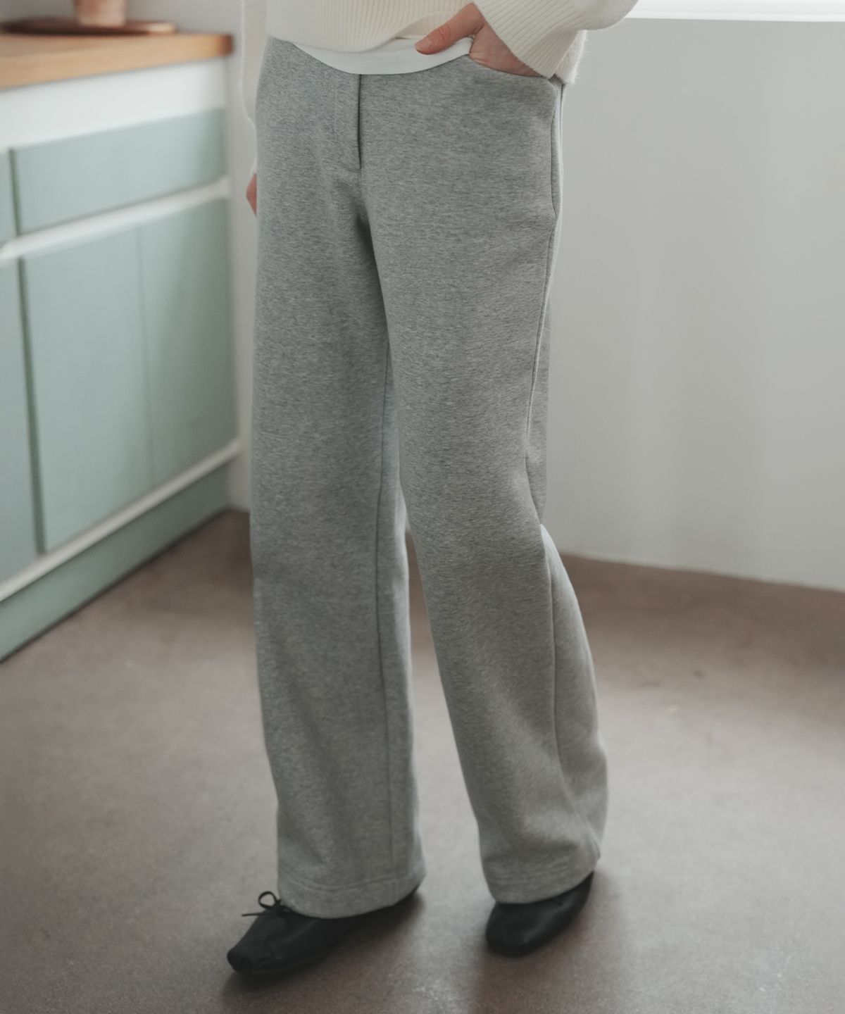 로브로브(LOVLOV) SOFT STRUCTURE PANTS