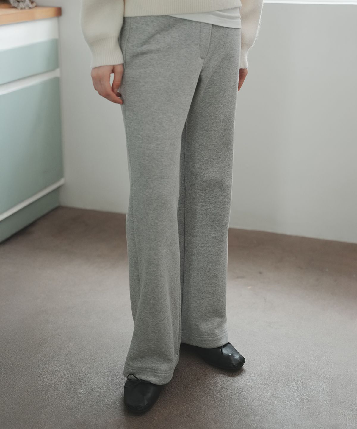 로브로브(LOVLOV) SOFT STRUCTURE PANTS