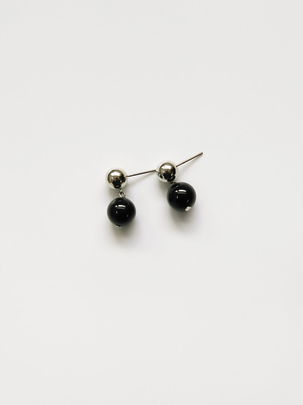 소수(SOSOO) Round 10mm Onyx Drop Earrings