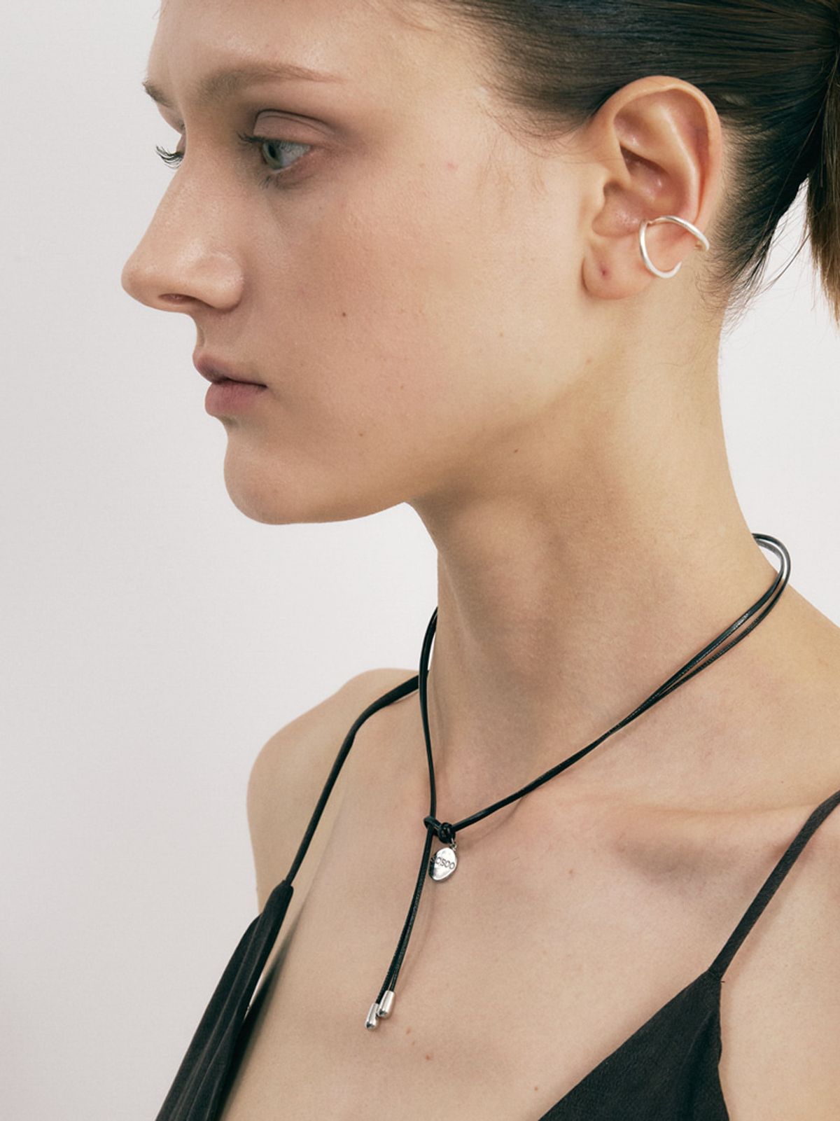 소수(SOSOO) Lether Knot Two Way Necklace [Black]