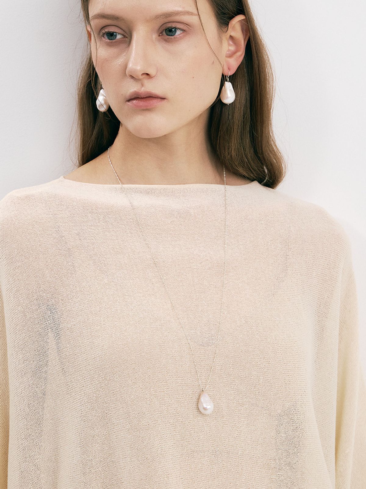 소수(SOSOO) Big Baroque Pearl Long Necklace