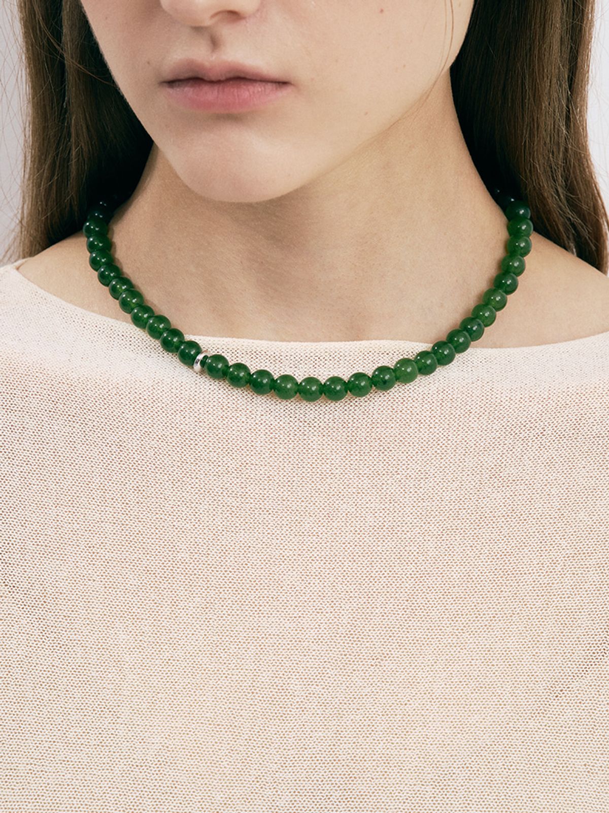 소수(SOSOO) Green Jade 8mm Silver Point Necklace