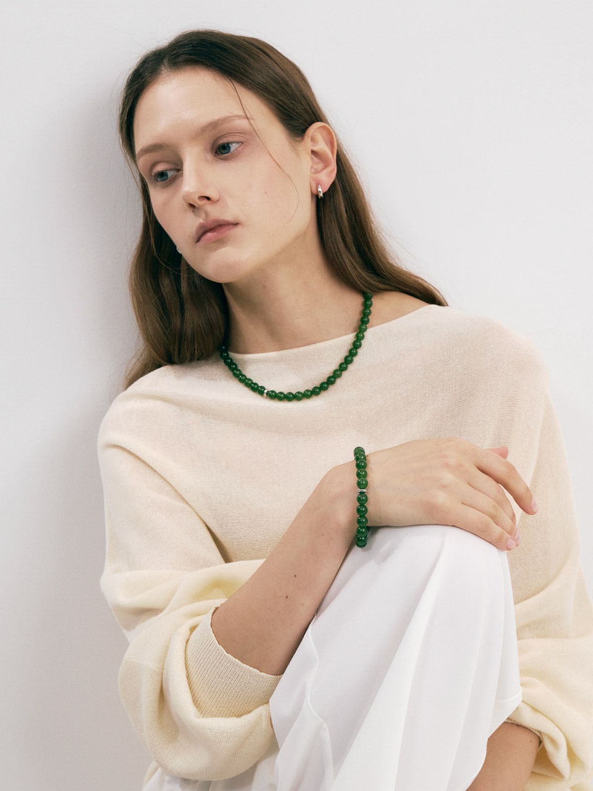 소수(SOSOO) Green Jade 8mm Silver Point Necklace