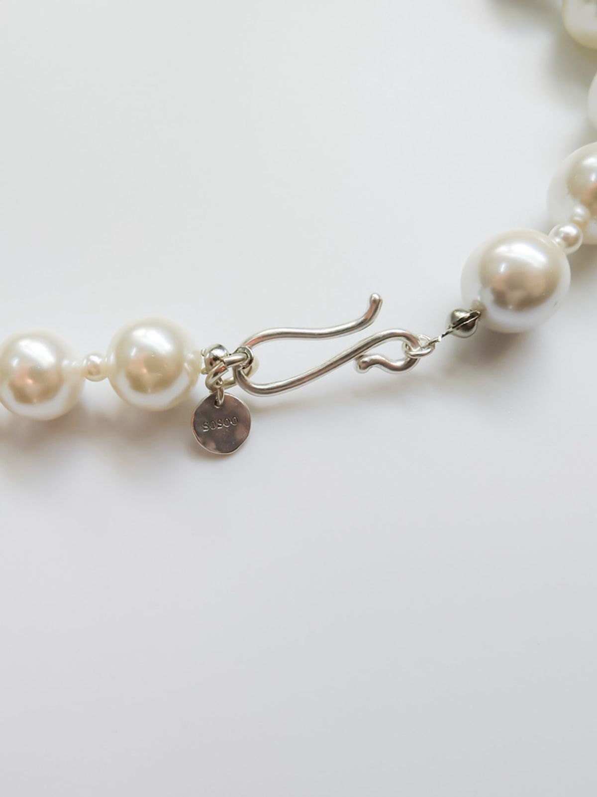소수(SOSOO) Ping-pong Pearl Necklace